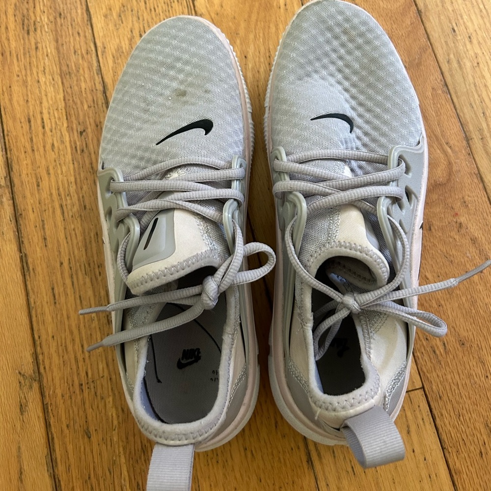 Nike Light Purple Athletic Sneakers with Black Swoosh